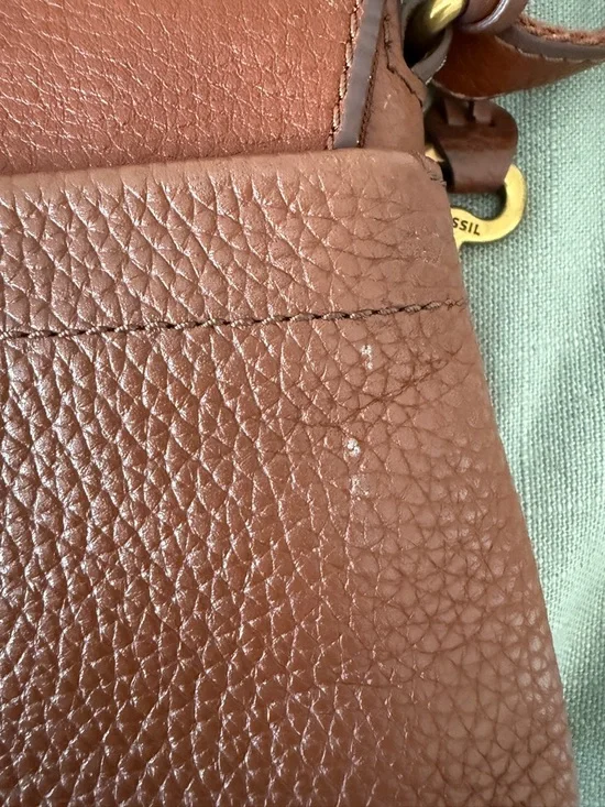 Fossil Kinley Small Leather Crossbody Bag with Key Charm - Picture 9 of 10